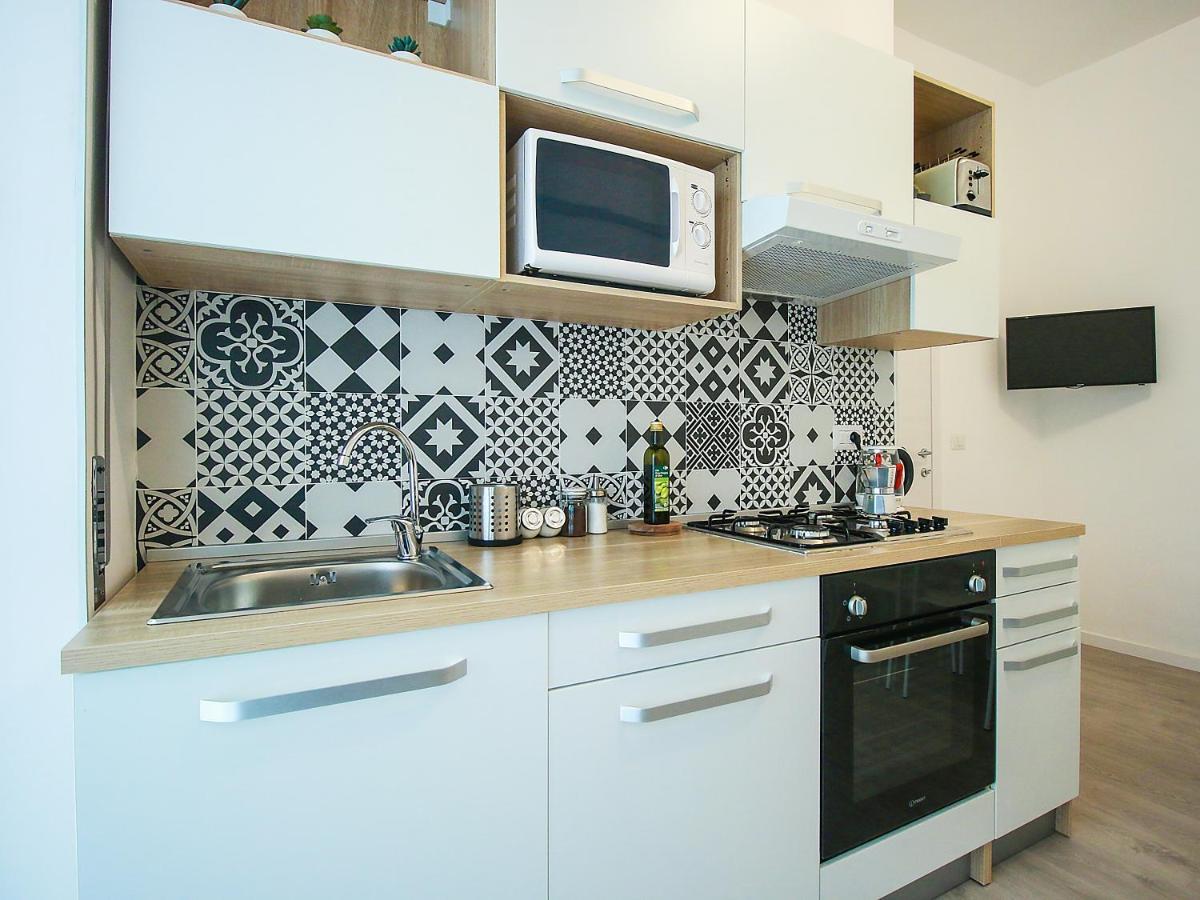 Chilometrozero Luxury Apartment Napoli Bagian luar foto