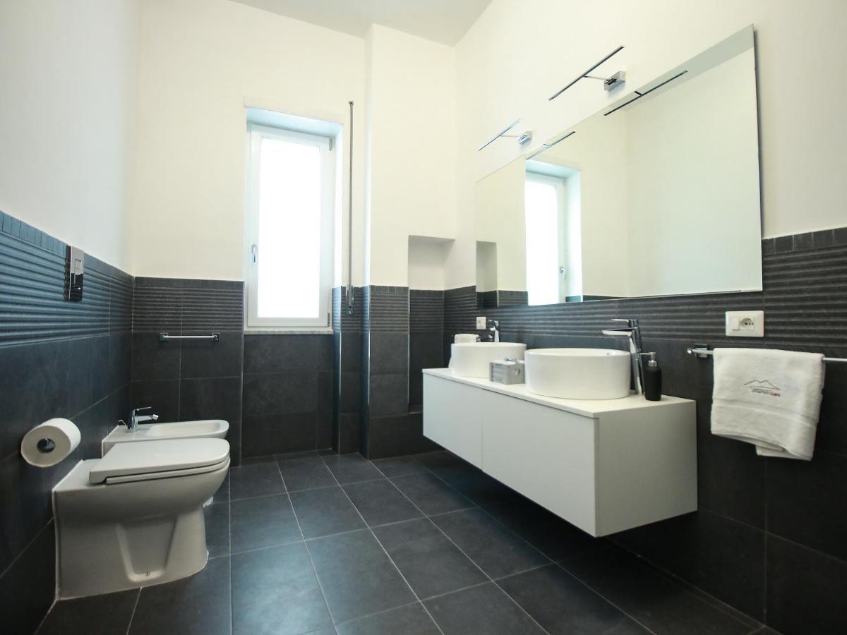 Chilometrozero Luxury Apartment Napoli Bagian luar foto