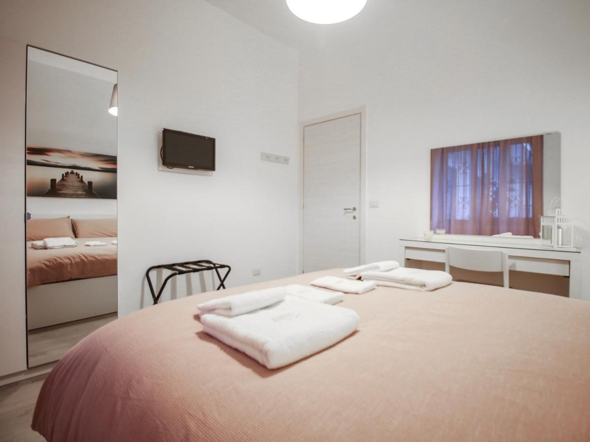 Chilometrozero Luxury Apartment Napoli Bagian luar foto