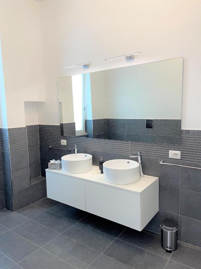 Chilometrozero Luxury Apartment Napoli Bagian luar foto