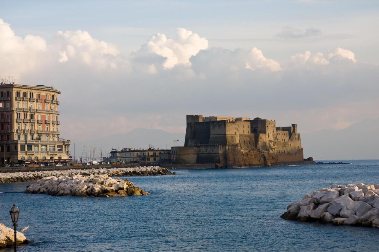 Chilometrozero Luxury Apartment Napoli Bagian luar foto